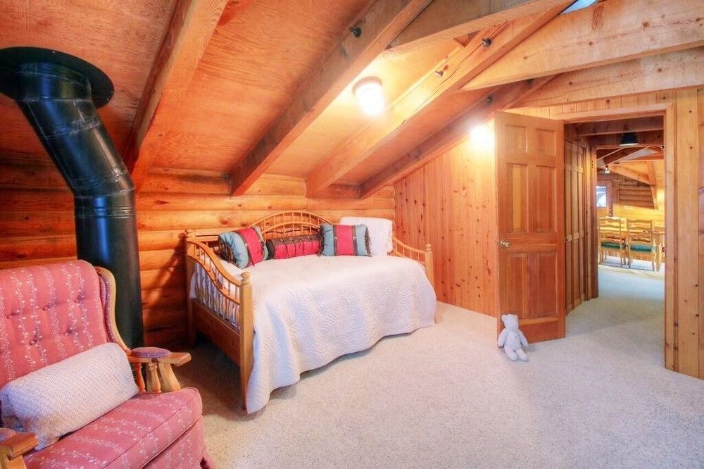Log Cabin On The Stream Sundance ภายนอก รูปภาพ
