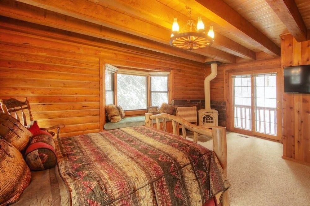 Log Cabin On The Stream Sundance ภายนอก รูปภาพ